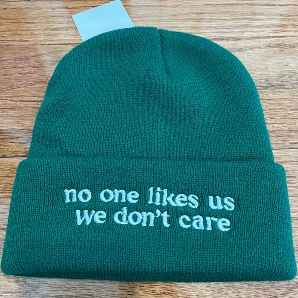 Philadelphia eagles beanie, NWT, ‘no one likes us, we don’t care - Picture 4 of 4